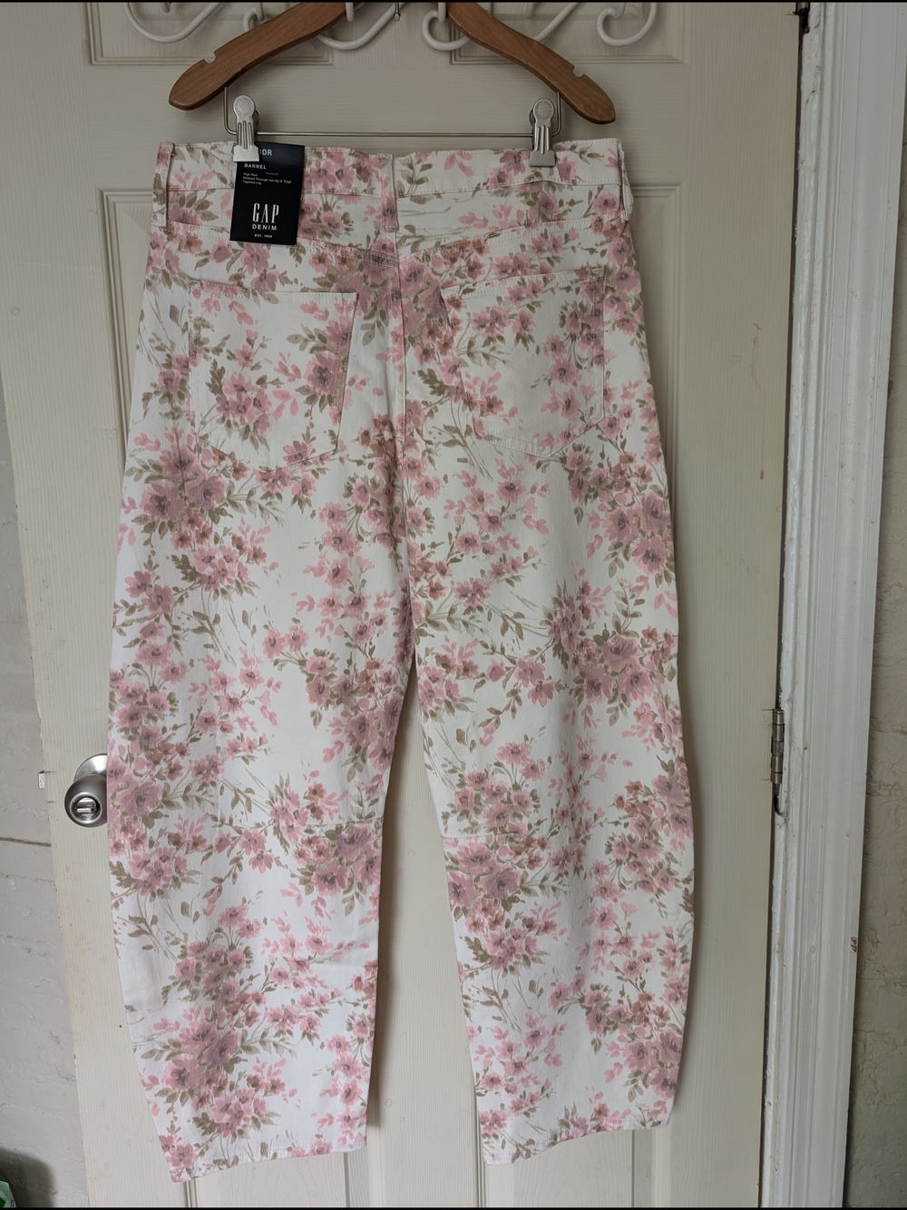 NWT GAP Barrel Jeans with Pink Floral Print 10/30R - Picture 7 of 9